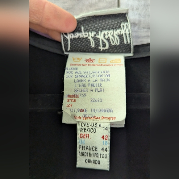 Vintage Joseph Ribkoff Crop Beaded Top - Size 14 - Picture 10 of 11